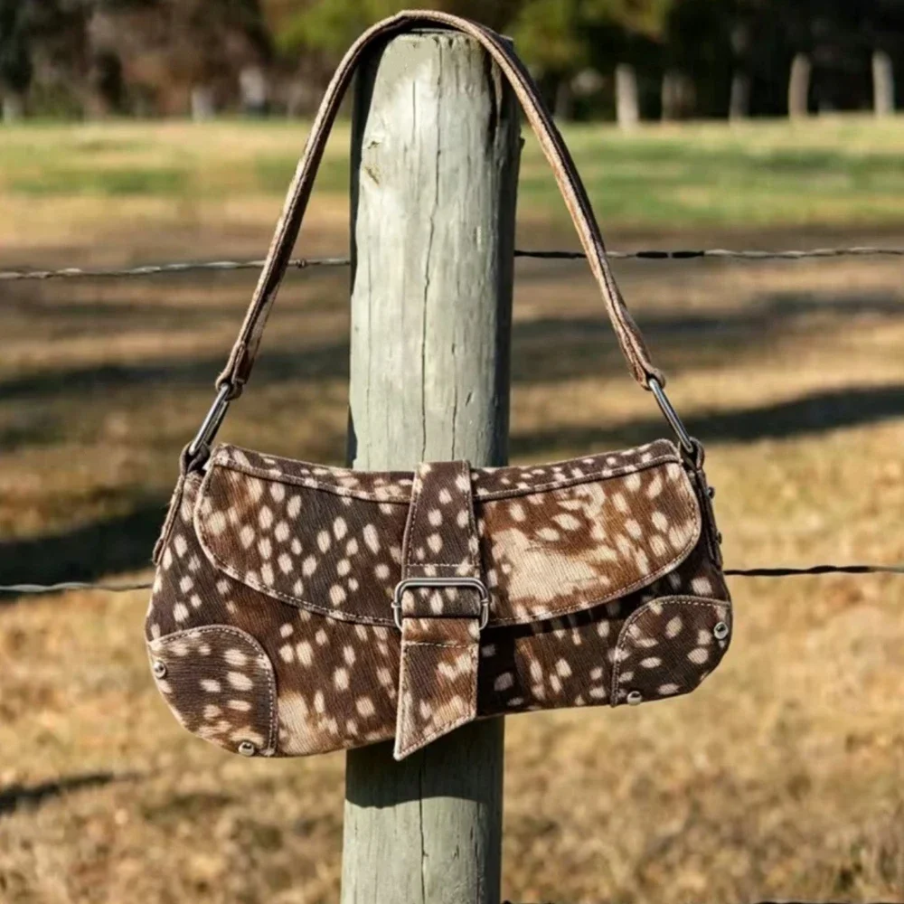 Torebka na ramię z nieregularn – Saddle Bag Distressed recenzja i cena