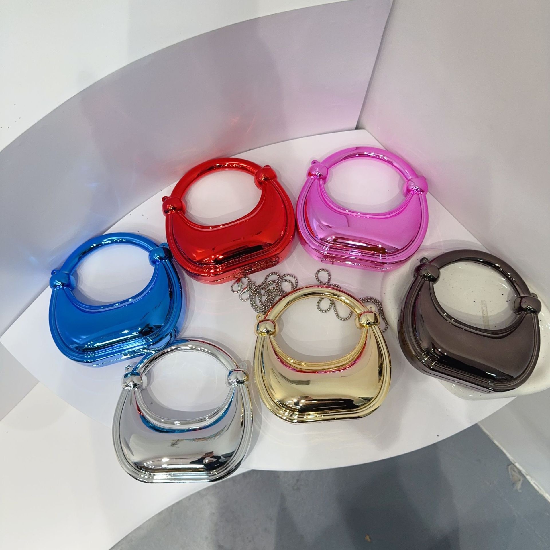 Mini złota torebka wieczorowa  – Luxury Bags And Accessories recenzja i cena
