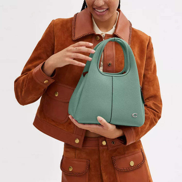 Torebka COACH Lana z polerowan – Luxury Bags Coach recenzja i cena