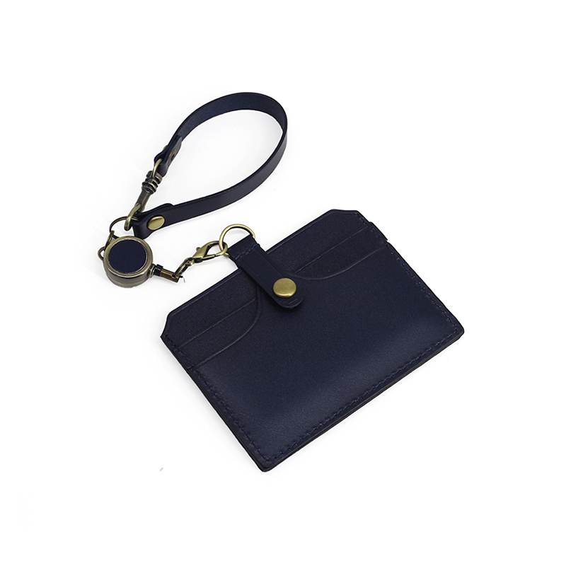Plakietka identyfikacyjna za p – Luxury Bags Coach recenzja i cena